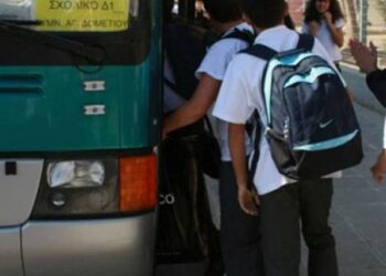 Αγρίνιο: 26χρονος επιδειξίας μπήκε σε λεωφορείο με μαθητές τους παρενοχλούσε και μετά γδύθηκε!