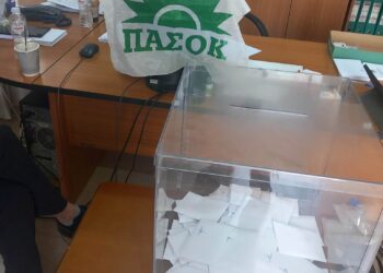 ΠΑΣΟΚ: Αντίστροφη μέτρηση για τον β’ γύρο της Κυριακής-Η οδηγία της ΕΔΕΚΑΠ