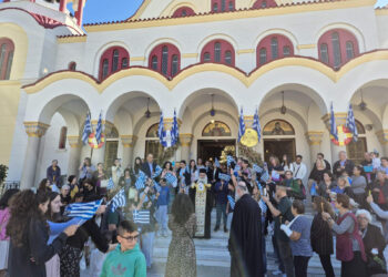 Αγρίνιο:Αναχώρησε το ιερό λείψανο Αγίου Δημητρίου  του Μυροβλύτη, σημερα κυριακη