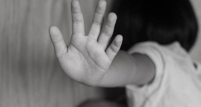 Φρίκη: 68χρονος κατηγορείται ότι ασελγούσε στην 4χρονη εγγονή του