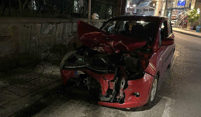 Αγρίνιο: Στο νοσοκομείο δικυκλιστής μετά από τροχαίο στο κέντρο της πόλης