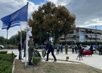 Μεσολόγγι: Τιμήθηκε ο απελευθερωτής της Κορυτσάς Στρατηγός Δημήτριος Θεοδωράκης
