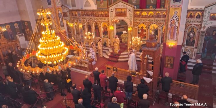 Παναιτώλιο, Ναός Αγίας Παρασκευής, Θεία Λειτουργία