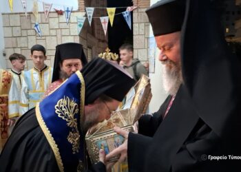 Αγρίνιο: Σε πανηγυρική ατμόσφαιρα η υποδοχή αποτμήματος του Ιερού Λειψάνου του Αγίου Νικολάου