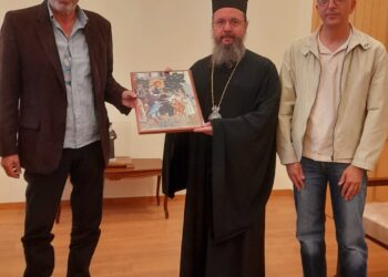 Δωρεά φορητών εικόνων στο Γενικό Λύκειο Νεοχωρίου