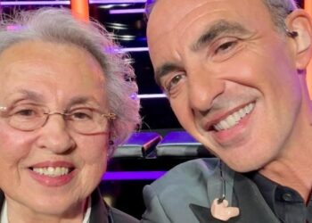 Νίκος Αλιάγας: Η μητέρα του «μπούκαρε» στην εκπομπή του – «Ρε μάνα τι κάνεις;»