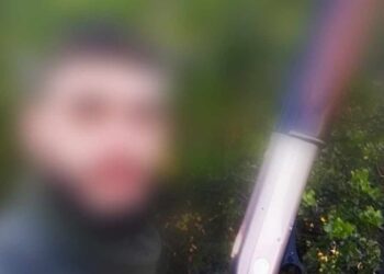 Αγρίνιο: «Παραδώσου, μην αυτοκτονήσεις» – Δραματική έκκληση από την αδερφή του 30χρονου