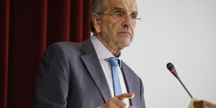 Αντίδραση Σαμαρά: Αλαζόνας ο Μητσοτάκης – Κριτής όλων μας η ιστορία