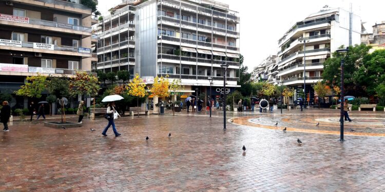 Καιρός: Βελτιώνεται από το μεσημέρι της Κυριακής – Πού θα βρέξει