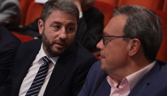 Νίκος Ανδρουλάκης: Το τηλεφώνημα στον Φάμελλο και οι επόμενες κινήσεις του ΠΑΣΟΚ