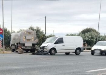 Αμφιλοχία: Σύγκρουση Βυτιοφόρου και Ι.Χ.Φ. στη διασταύρωση Μπούκας
