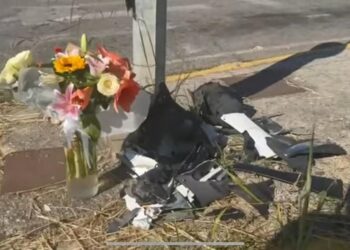 Αφήνουν λουλούδια στο σημείο του τροχαίου στη Μεγάλη Χώρα Αγρινίου-Τι λέει αυτόπτης μάρτυρας