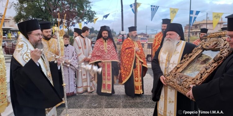 Αγρίνιο: Λαμπρή υποδοχή Παναγίας Χοζοβιώτισσας και παρουσία πλήθους πιστών