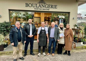 Ο Αντιπεριφερειάρχης Π.Ε. Αιτωλοακαρνανίας, Θανάσης Μαυρομμάτης, σε επιχειρήσεις της περιοχής του Αγρινίου