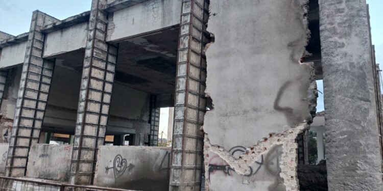 Σε πλήρη εξέλιξη οι εργασίες Αναστήλωσης του Κοινωνικοοικονομικού Κέντρου Πλαγιάς- Η Δημοτική Αρχή τακτοποίησε όλες τις εκκρεμότητες και τα προβλήματα