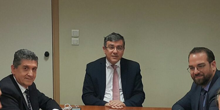 Πραγματοποιήθηκε η υπογραφή σύμβασης για την υλοποίηση του έργου Μονάδα Επεξεργασίας Απορριμμάτων στο Φλόκα Δυτικής Αχαΐας