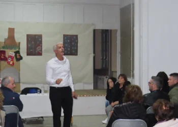 Ομιλία Γ. Καλλιακμάνη για τη ενδοοικογενειακή και έμφυλη βία στο Μενίδι Αιτ/νίας (videos-fotos)