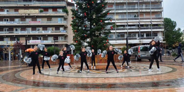 Αγρίνιο: Κατέπληξαν οι χορογραφίες Cheerleading και Zumba των παιδιών