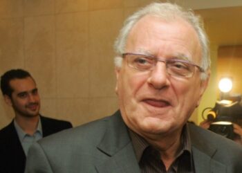 Έφυγε από τη ζωή ο Κώστας Χαρδαβέλλας – Συλλυπητήρια μηνύματα