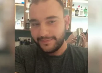 «Μούδιασε το χέρι του και σωριάστηκε» λέει κολλητός του 28χρονου που «έσβησε» στο Αγρίνιο