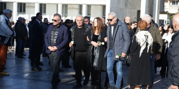 Σε κλίμα οδύνης η κηδεία της 34χρονης πρώην βολεϊμπολίστριας Μ.Οικονομοπούλου που έφυγε αιφνίδια