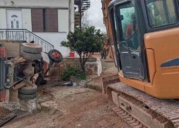 Ανατροπή οχήματος στην Κατούνα