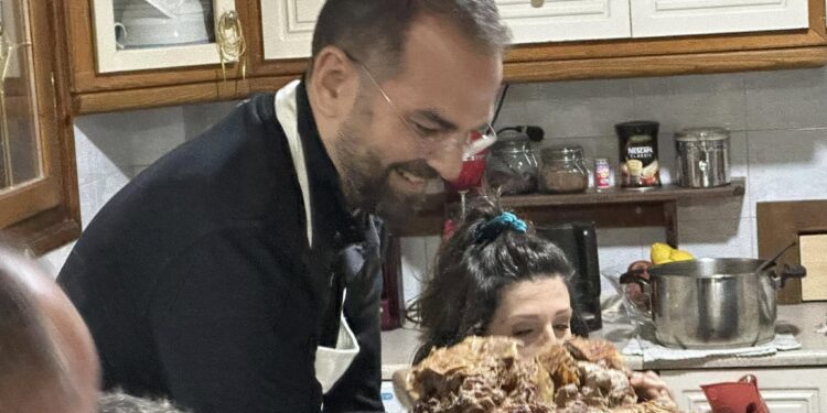 Ρόλο… σεφ ανέλαβε ο Περιφερειάρχης Νεκτάριος Φαρμάκης!