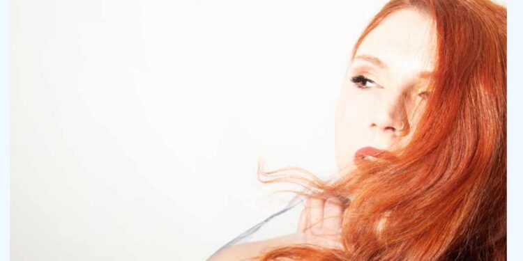 Η Αγρινιώτισσα Σωσώ Ταφίλη μπήκε δυναμικά στη μουσική σκηνή με το τραγούδι “Ούτε Λέξη” που καθηλώνει!