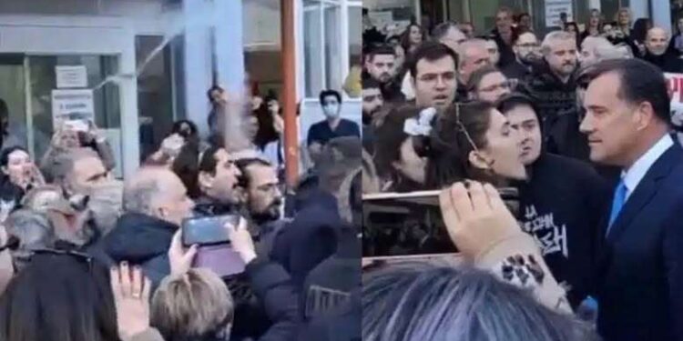 Εργαζόμενοι του ΕΣΥ έριξαν νερό στον Άδωνι Γεωργιάδη – Ένταση σε Άρτα και Πάτρα