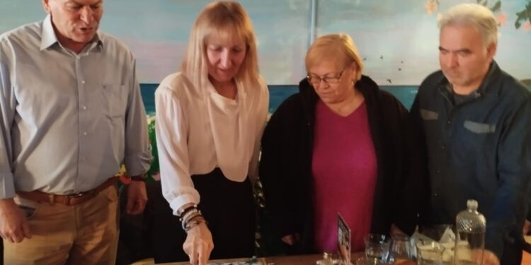 Ο Σύλλογος Αγγελοκαστριτών πραγματοποίησε την κοπή της πρωτοχρονιάτικης πίτας