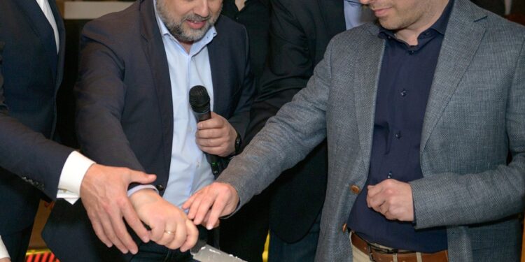  Με μαζική συμμετοχή η κοπή της πρωτοχρονιάτικης πίτας της εταιρείας Α4Β