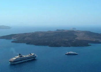 Σύσκεψη για το ηφαίστειο Σαντορίνης: Ήπια σεισμική δραστηριότητα