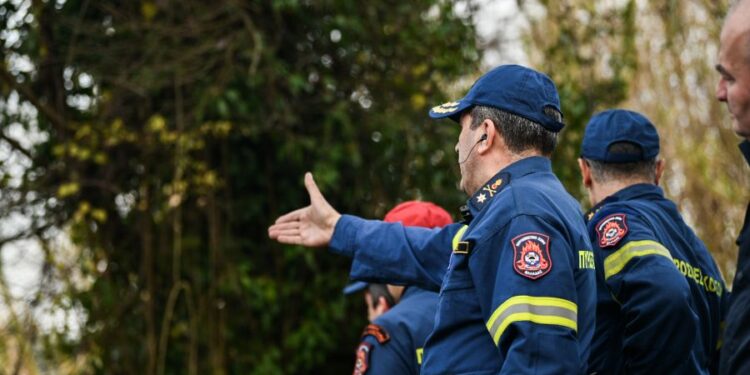 Ηλικιωμένος ανασύρθηκε νεκρός από χαράδρα