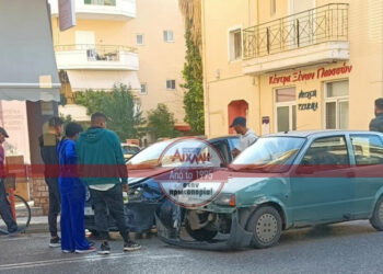 Σύγκρουση οχημάτων στο Μεσολόγγι – Στην ένταση Ρομά “βούτηξε” κινητό