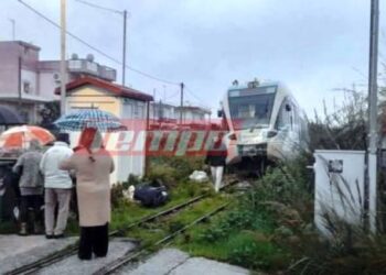 Τρένο παρέσυρε Ι.Χ στην Πάτρα – Ένας τραυματίας