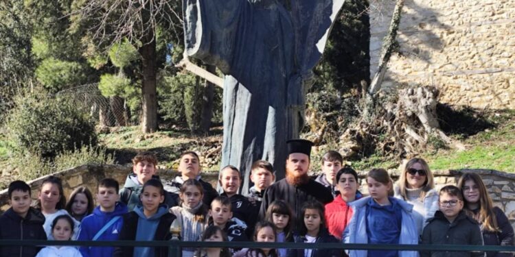 Το κατηχητικό σχολείο της ενορίας Αγίας Παρασκευής Αμφιλοχίας στα Καλάβρυτα