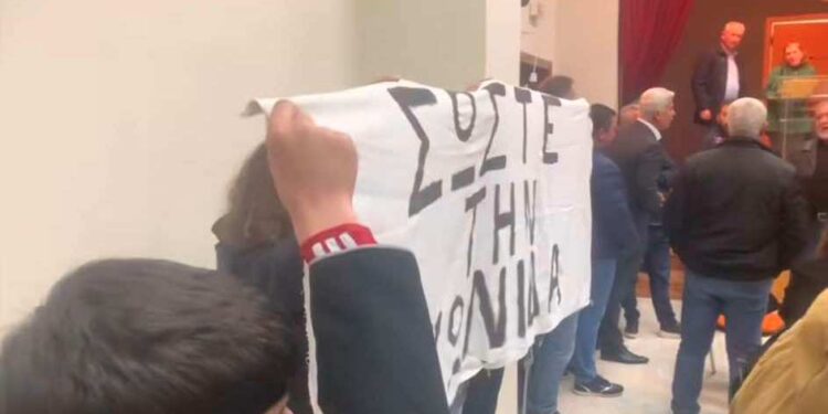 Ενημέρωση-συζήτηση στη Γαβαλού για το σχεδιαζόμενο να υλοποιηθεί στην Λίμνη Τριχωνίδα το έργο της αντλησιοταμίευσης