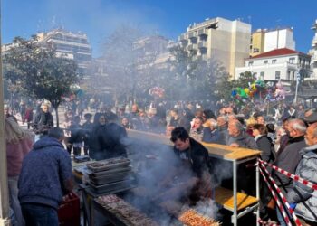 Στους παραδοσιακούς ρυθμούς της Τσικνοπέμπτης το Αγρίνιο και σε όλη την  Αιτωλ/νία – Δείτε φωτο