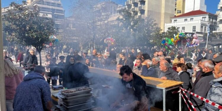 Στους παραδοσιακούς ρυθμούς της Τσικνοπέμπτης το Αγρίνιο και σε όλη την Αιτωλ/νία – Δείτε φωτο