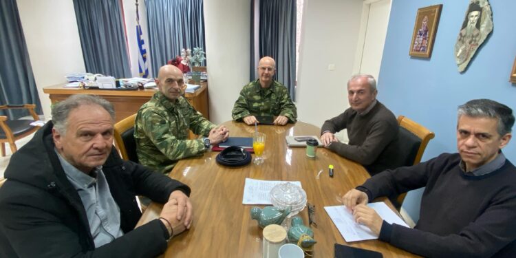 Ευρεία σύσκεψη στο Θέρμο για την τοποθέτηση της γέφυρας στην Κάτω Δοσούλα κοινότητας Κάτω Χρυσοβίτσας (Καρέλι)