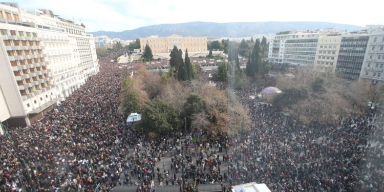 Τέμπη: Εισαγγελική έρευνα για τις αναρτήσεις που προτρέπουν σε βιαιοπραγίες την 28η Φεβρουαρίου