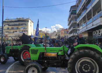 Συγκέντρωση- συλλαλητήριο με τρακτέρ στο κέντρο του Αγρινίου 