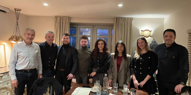 Συνάντηση Πιστιόλα με το Δημοτικό Συμβούλιο Νέων