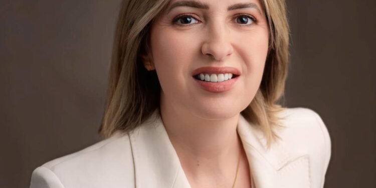 Η Νίκη Φλώρου Πρόεδρος της Ένωσης Ξενοδόχων Αιτωλοακαρνανίας – Τα μέλη του Δ.Σ.