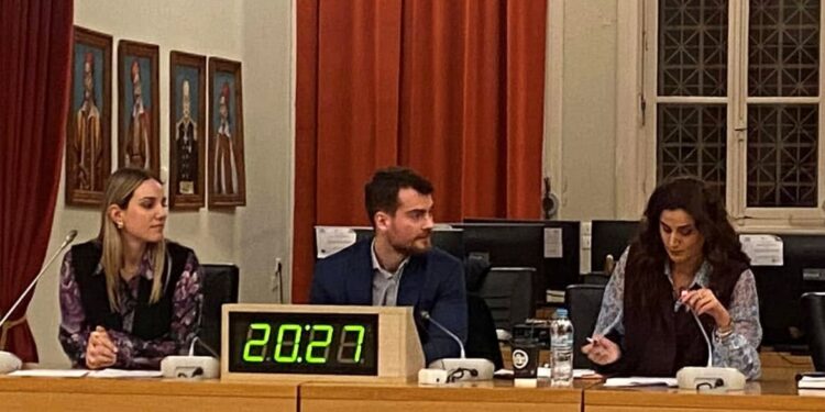 ΣΑΝΤΟΡΙΝΗ: Υποχώρησε ο βυθός – Μετακινήθηκε το νησί από το ηφαίστειο