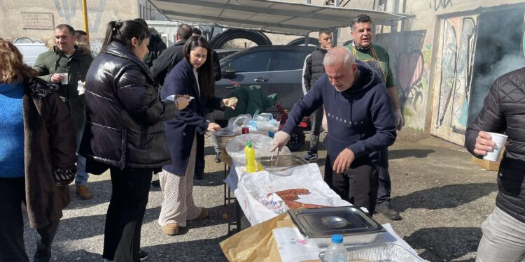 Τσικνοπέμπτη 2025: τίμησαν την παράδοση οι εργαζόμενοι της Ένωσης Αγρινίου