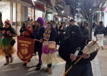 Αγρίνιο/Απόκριες με Μπούλες στους πεζόδρομους της πόλης