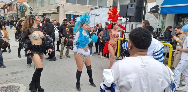 Το Καρναβάλι της Βόνιτσας «ΓΛΗΓΟΡΑΚΕΙΑ» εντυπωσίασε μικρούς και μεγάλους