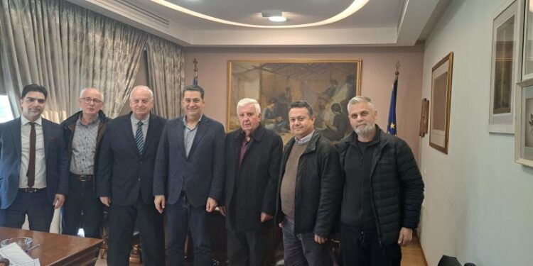 Επίσκεψη του διοικητικού συμβουλίου του Συλλόγου Πολυτέκνων Αγρινίου και Περιχώρων στον Δήμαρχο Αγρινίου