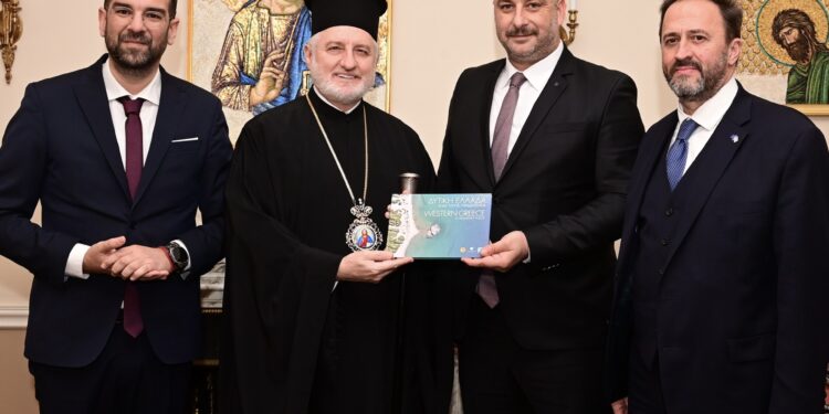 Ο Ν. Φαρμάκης στη Ν. Υόρκη: Επαφές με την ομογένεια και πρόσκληση για τον εορτασμό των 200 ετών από την Έξοδο του Μεσολογγίου, το 2026